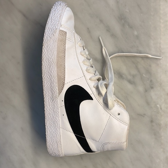 Nike Other - High top Nike blazer kids size 6. Womens size 7.5.